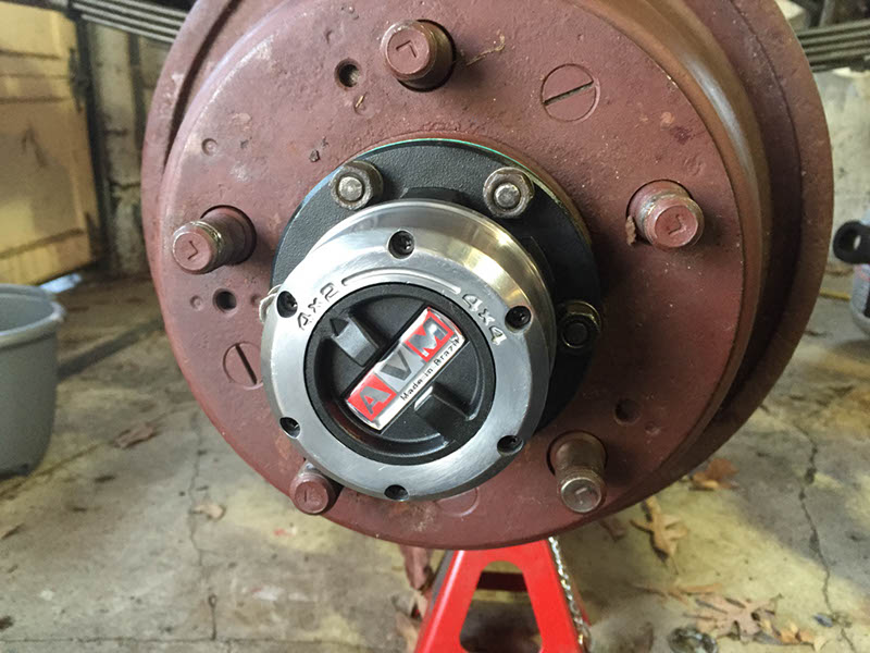 Locking hubs installed