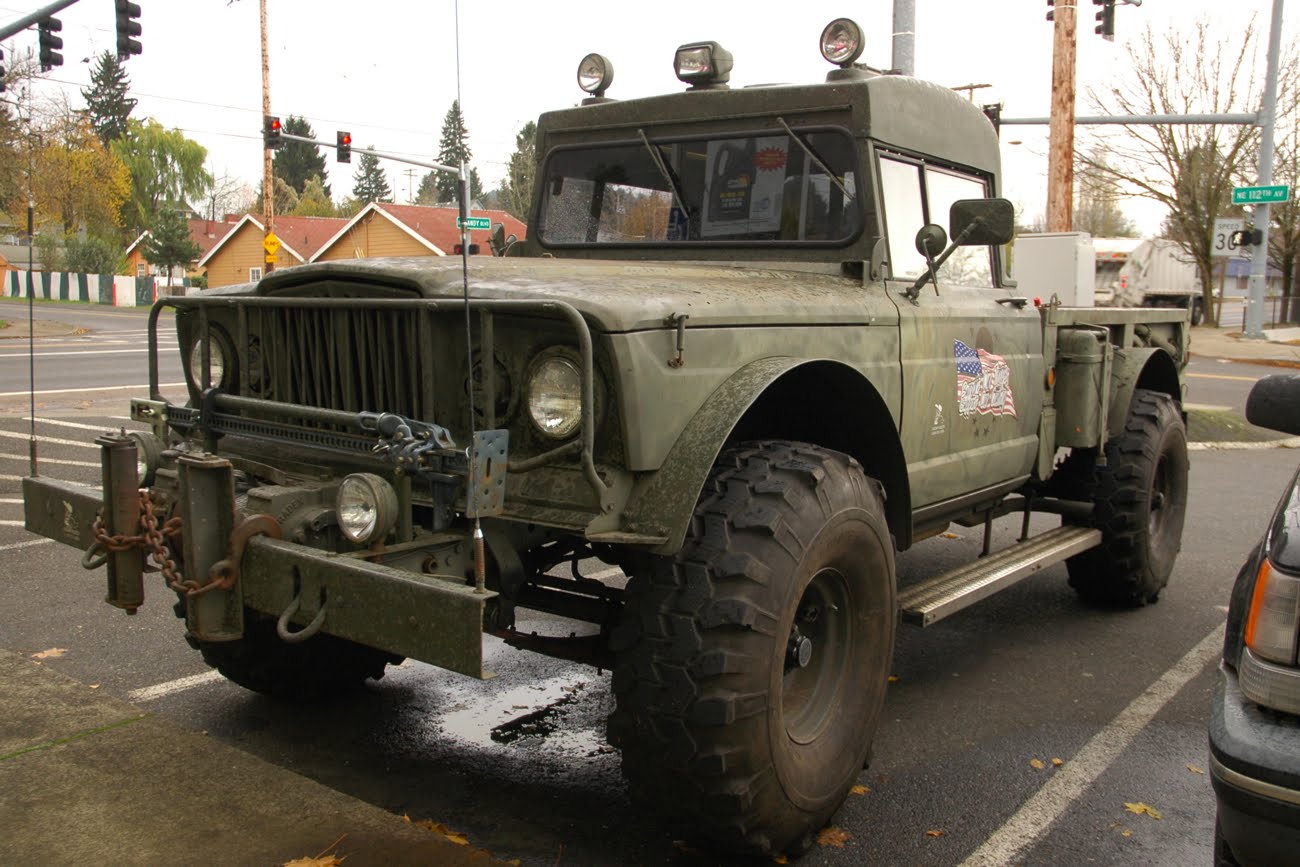 1968-Jeep-Military-Gladiator-pickup-truck-1.jpg